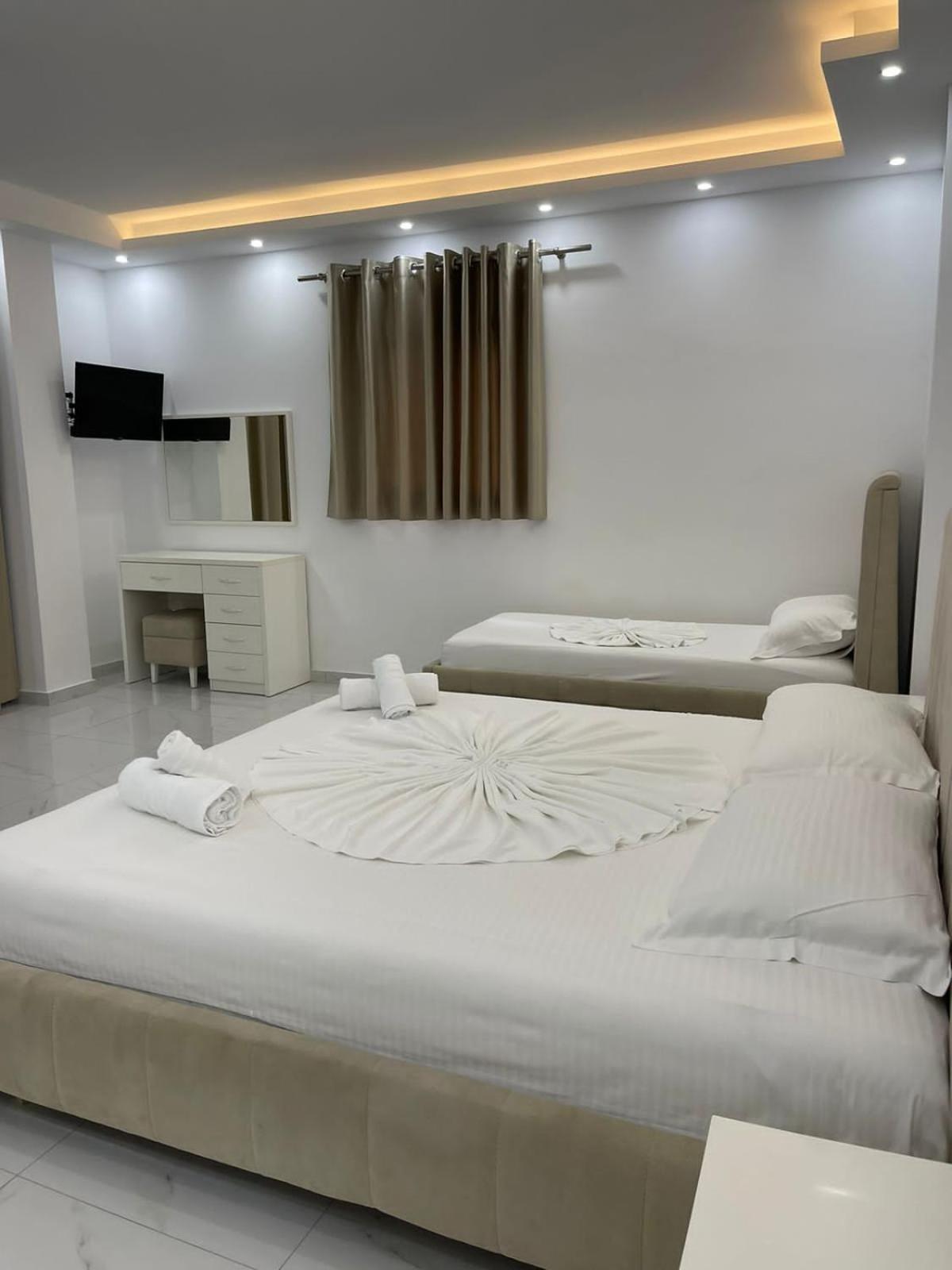 Anna Hotel Ksamil Bagian luar foto