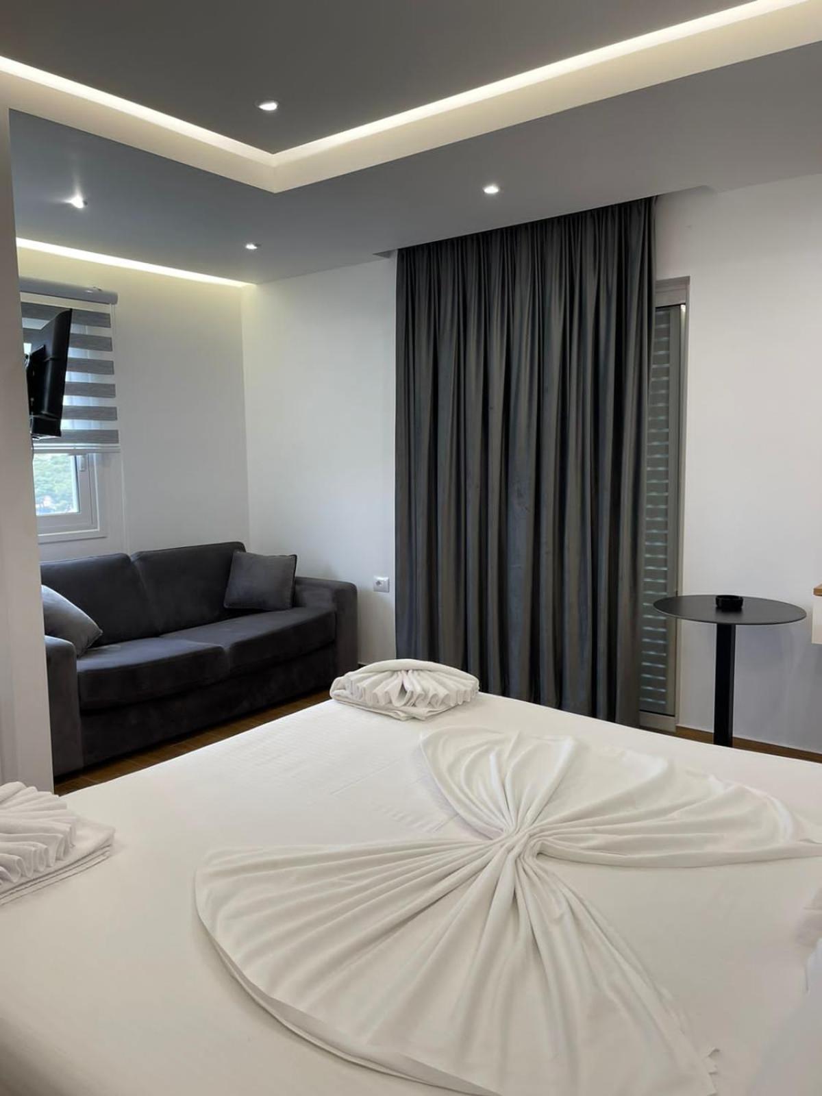 Anna Hotel Ksamil Bagian luar foto